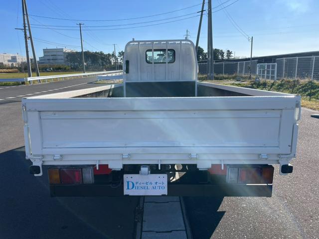 エルフトラック 平成19年式 ロング 平ボディー 準中型 AT限定可 スムーサーシフト 平 総重量5t未満 荷台内寸(長さ436 幅180)(5枚目)