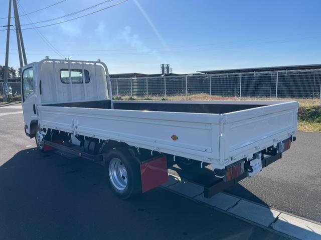 エルフトラック 平成19年式 ロング 平ボディー 準中型 AT限定可 スムーサーシフト 平 総重量5t未満 荷台内寸(長さ436 幅180)(6枚目)