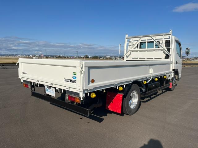 キャンター 　平成２６年式　ワイドロング　平ボディー　車両総重量５ｔ未満　　準中型免許対応　ＡＴ限定可　オートマ　準中型　平　荷台内寸（長さ４３３　幅１９２　高さ３８）（5枚目）