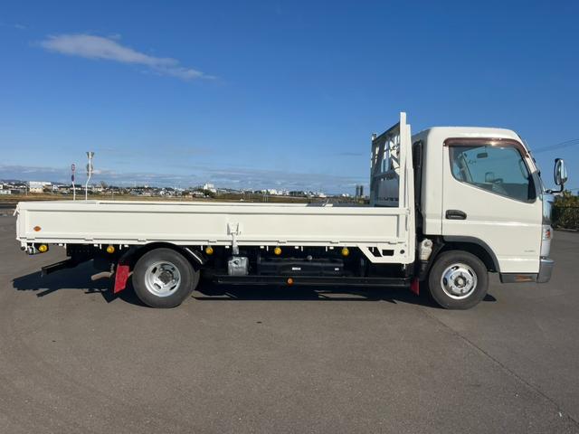 キャンター 　平成２６年式　ワイドロング　平ボディー　車両総重量５ｔ未満　　準中型免許対応　ＡＴ限定可　オートマ　準中型　平　荷台内寸（長さ４３３　幅１９２　高さ３８）（6枚目）