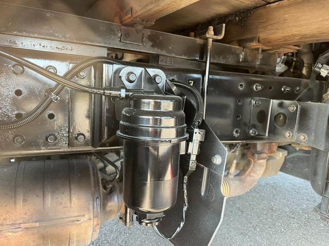 キャンター 　平成２６年式　ワイドロング　平ボディー　車両総重量５ｔ未満　　準中型免許対応　ＡＴ限定可　オートマ　準中型　平　荷台内寸（長さ４３３　幅１９２　高さ３８）（13枚目）