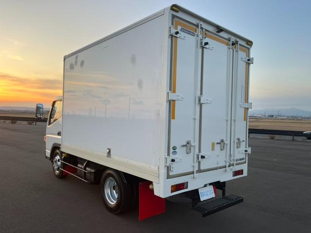 キャンター 　平成２８年式　パネルバン　デュオニック　ＡＴ限定可　準中型免許対応　フルタイム４ＷＤ　荷台内寸（長さ３１９　幅１８２　高さ１９０）（4枚目）