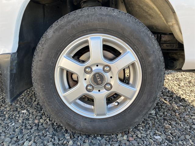 サンバートラック TC 4WD MT アルミホイール エアコン パワーステアリング 運転席エアバッグ カセット(6枚目)