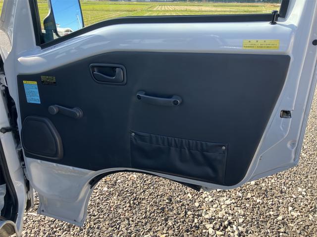 サンバートラック TC 4WD MT アルミホイール エアコン パワーステアリング 運転席エアバッグ カセット(18枚目)