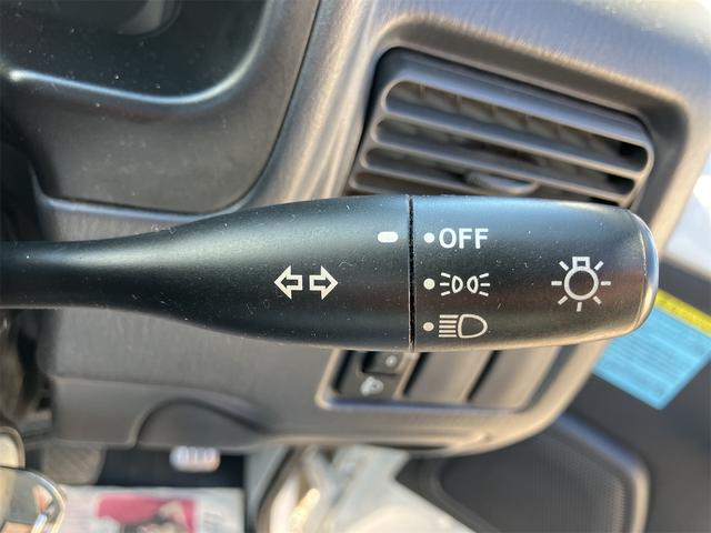 サンバートラック TC 4WD MT アルミホイール エアコン パワーステアリング 運転席エアバッグ カセット(22枚目)