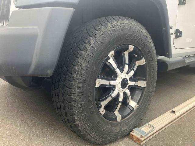 ジープ・ラングラーアンリミテッド 　４ＷＤ　ＥＴＣ　ナビ　ＴＶ　アルミホイール　キーレスエントリー　ＡＴ　ＣＤ　ＵＳＢ　ミュージックプレイヤー接続可　Ｂｌｕｅｔｏｏｔｈ　ＥＳＣ　エアコン　パワーウィンドウ　運転席エアバッグ（46枚目）