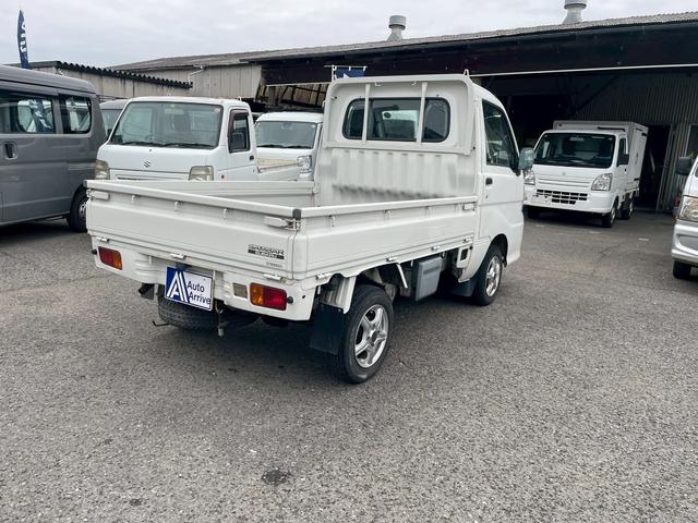 サンバートラック ＴＣ　４ＷＤ　エアコン　パワステ　ユーザー買取車（6枚目）
