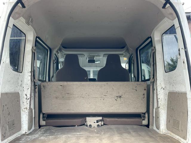 エブリイ ＰＣリミテッド　４ＷＤ　レーダーブレーキサポート装着車　キーレスエントリー　パワーウインドウ　ルーフキャリア　リースアップ　ワンオーナー（16枚目）