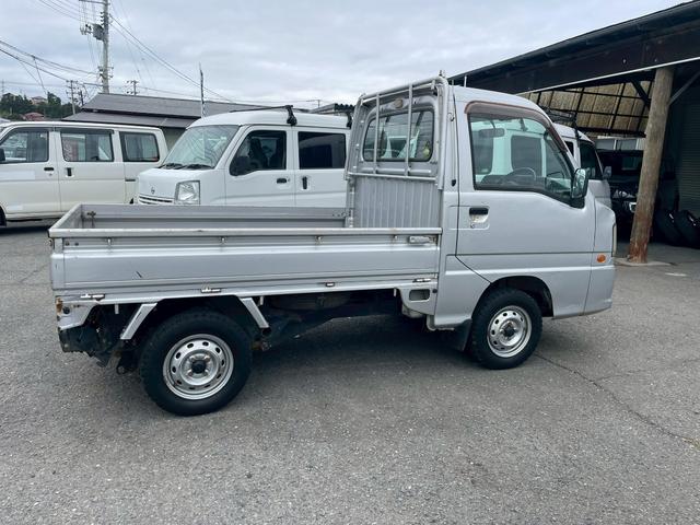 サンバートラック ＴＢ　４ＷＤ　エアコン　パワステ付き　東京仕入れ（7枚目）