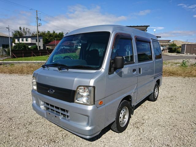 サンバーバン トランスポーター　車検２年付　エアコン　パワステ　パワーウインドウ　ＡＢＳ　オートマ　４ＷＤ　タイミングベルト交換済　キーレス　運転席／助手席エアバック　集中ロック付　左右スライドドア（2枚目）