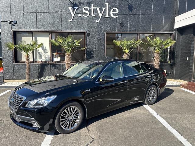 クラウンハイブリッド ロイヤルサルーンＧ　ＥＴＣ　オートクルーズコントロール　バックカメラ　ナビ　アルミホイール　オートマチックハイビーム　オートライト　ＨＩＤ　ＣＶＴ　シートヒーター　スマートキー　電動格納ミラー　盗難防止システム（2枚目）