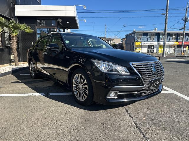 クラウンハイブリッド ロイヤルサルーンＧ　ＥＴＣ　オートクルーズコントロール　バックカメラ　ナビ　アルミホイール　オートマチックハイビーム　オートライト　ＨＩＤ　ＣＶＴ　シートヒーター　スマートキー　電動格納ミラー　盗難防止システム（9枚目）