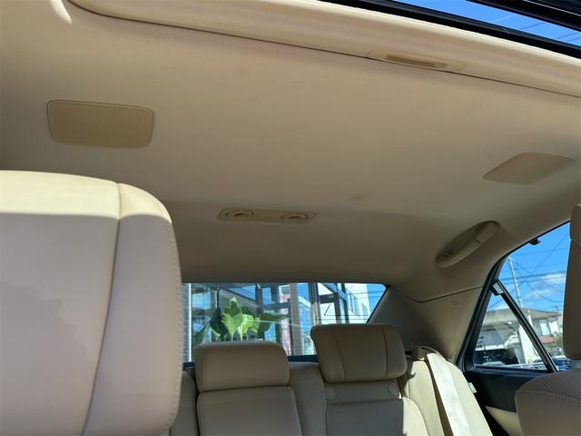 クラウンハイブリッド ロイヤルサルーンＧ　ＥＴＣ　オートクルーズコントロール　バックカメラ　ナビ　アルミホイール　オートマチックハイビーム　オートライト　ＨＩＤ　ＣＶＴ　シートヒーター　スマートキー　電動格納ミラー　盗難防止システム（46枚目）