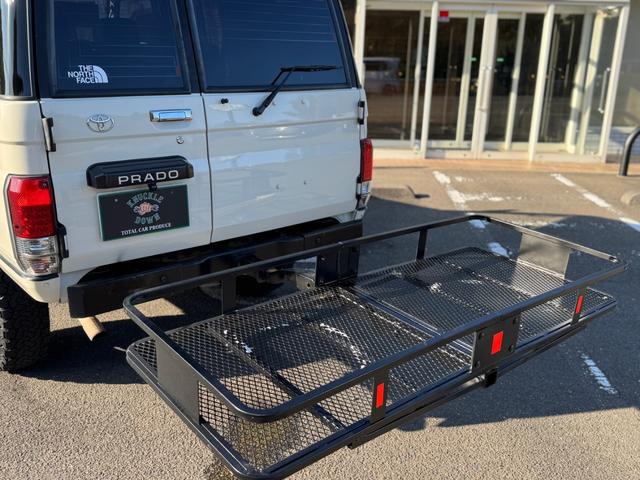 ランドクルーザープラド SXワイド 排ガス対策済み!日本全国登録可能! リビルトエンジン載せ替え済み! ナローボディー加工済み オールドイングリッシュホワイト塗装済み 2インチリフトアップ ブラッドレイV16アルミホイール ナルディー(11枚目)