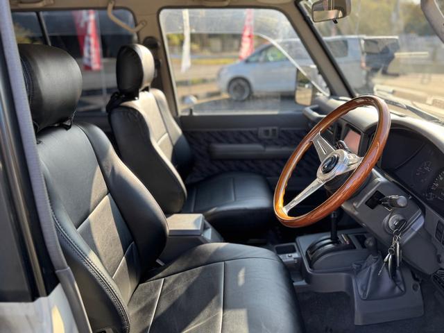 ランドクルーザープラド SXワイド 排ガス対策済み!日本全国登録可能! リビルトエンジン載せ替え済み! ナローボディー加工済み オールドイングリッシュホワイト塗装済み 2インチリフトアップ ブラッドレイV16アルミホイール ナルディー(26枚目)