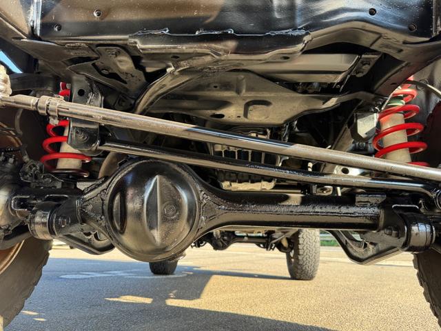 ランドクルーザープラド SXワイド 排ガス対策済み!日本全国登録可能! リビルトエンジン載せ替え済み! ナローボディー加工済み オールドイングリッシュホワイト塗装済み 2インチリフトアップ ブラッドレイV16アルミホイール ナルディー(47枚目)