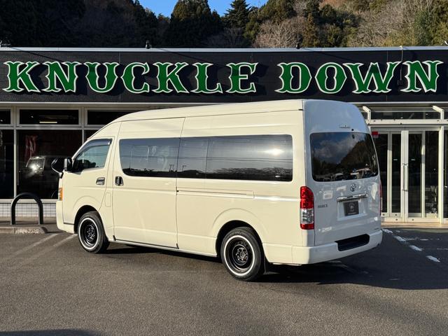 ハイエースバン ＤＸ　ＧＬパッケージ　ディーゼル４ＷＤ　寒冷地仕様　パノラミックビューモニター　デジタルインナーミラーシートカバー装着済み　８ナンバー２年車検取得済み　デットニング施工済み　床板張り　ノックスドール施工済み（5枚目）