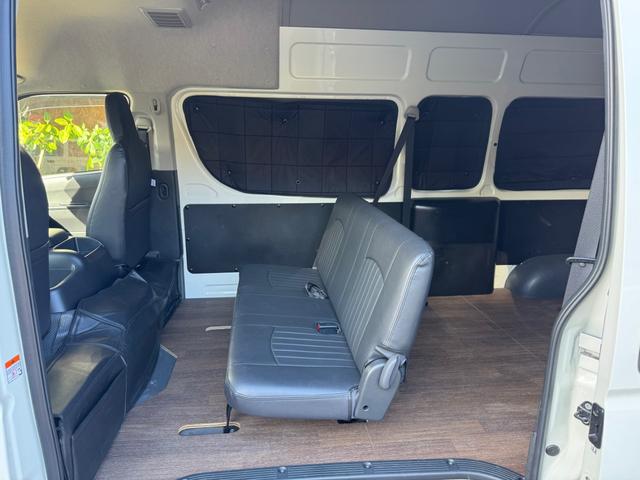 ハイエースバン ＤＸ　ＧＬパッケージ　ディーゼル４ＷＤ　寒冷地仕様　パノラミックビューモニター　デジタルインナーミラーシートカバー装着済み　８ナンバー２年車検取得済み　デットニング施工済み　床板張り　ノックスドール施工済み（39枚目）