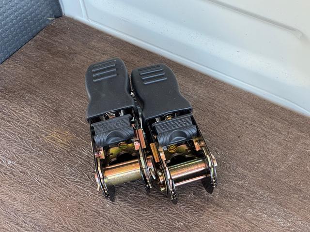 ハイエースバン ＤＸ　ＧＬパッケージ　ディーゼル４ＷＤ　寒冷地仕様　パノラミックビューモニター　デジタルインナーミラーシートカバー装着済み　８ナンバー２年車検取得済み　デットニング施工済み　床板張り　ノックスドール施工済み（67枚目）