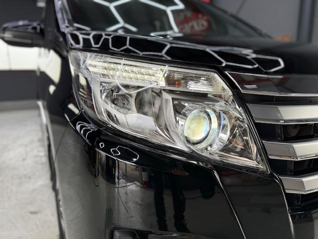 ノア Ｓｉ　純正ナビ　フルセグ　後席モニター　両側電動ドア　ＢＴ接続　ＬＥＤヘットライト　ウォークスルー　ＡＵＴＯライト　ＳＤナビゲーション　ＤＶＤ視聴可　ダブルエアコン　ＥＴＣ付き　横滑り防止機能（15枚目）