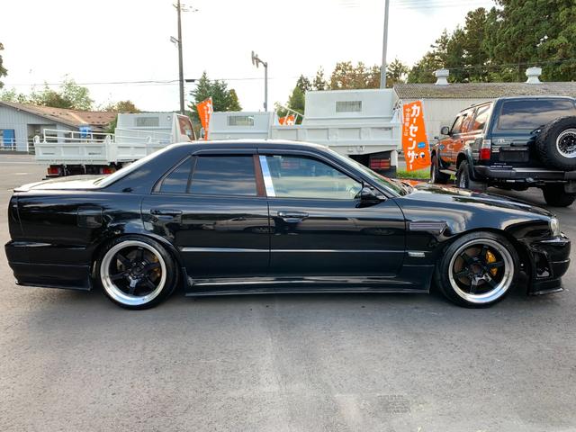 スカイライン 25GT-Xターボ HKS GT2535タービン装着セッティング済 パワーFC HPI前置きインタークーラー HPIラジエーター ニスモGT LSD 2way HKS EVC DEFI追加メーター 車幅公認(13枚目)