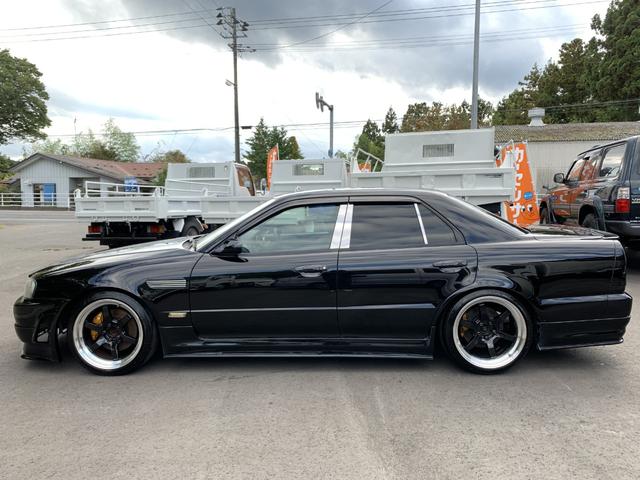 スカイライン 25GT-Xターボ HKS GT2535タービン装着セッティング済 パワーFC HPI前置きインタークーラー HPIラジエーター ニスモGT LSD 2way HKS EVC DEFI追加メーター 車幅公認(14枚目)