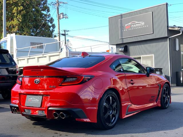 GR86 RZ 1オーナー車 TRD-GRフルエアロキット RAYS-TE37アルミ TRDマフラー SACHSアブソーバー BRIDEフルバケ MOMOクイックリリース BLITZサクション(10枚目)
