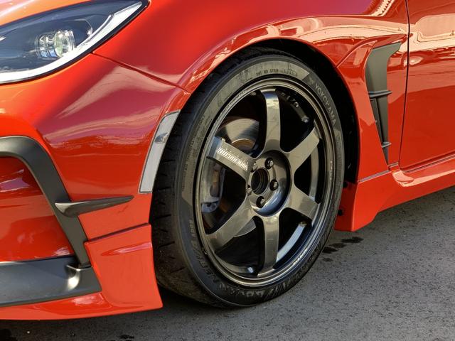 GR86 RZ 1オーナー車 TRD-GRフルエアロキット RAYS-TE37アルミ TRDマフラー SACHSアブソーバー BRIDEフルバケ MOMOクイックリリース BLITZサクション(14枚目)