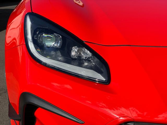 GR86 RZ 1オーナー車 TRD-GRフルエアロキット RAYS-TE37アルミ TRDマフラー SACHSアブソーバー BRIDEフルバケ MOMOクイックリリース BLITZサクション(16枚目)