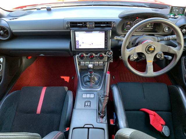 GR86 RZ 1オーナー車 TRD-GRフルエアロキット RAYS-TE37アルミ TRDマフラー SACHSアブソーバー BRIDEフルバケ MOMOクイックリリース BLITZサクション(19枚目)