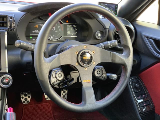 GR86 RZ 1オーナー車 TRD-GRフルエアロキット RAYS-TE37アルミ TRDマフラー SACHSアブソーバー BRIDEフルバケ MOMOクイックリリース BLITZサクション(31枚目)