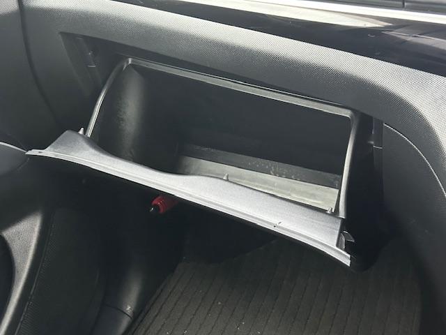 エスティマ アエラス　プレミアムエディション　保証付　禁煙車　７人乗　ローダウン　外品２０ＡＷ　モデリスタグリル　両側電動スライドドア　純正８型ナビ　フリップダウンモニター　ＴＶ　Ｂカメラ　クルコン　プッシュ＆スマートキー　ＥＴＣ（42枚目）