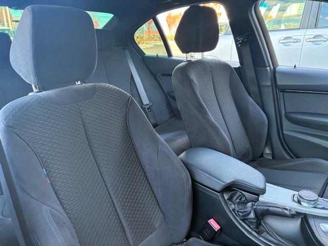 弊社は、全車輛、御成約後に内装の清掃を行います！御納車迄に、時間をかけてお客様に喜んでもらえるよう、内装クリーニングさせて頂いております！