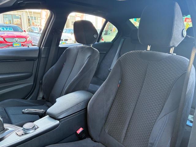 弊社は、全車輛、御成約後に内装の清掃を行います！御納車迄に、時間をかけてお客様に喜んでもらえるよう、内装クリーニングさせて頂いております！