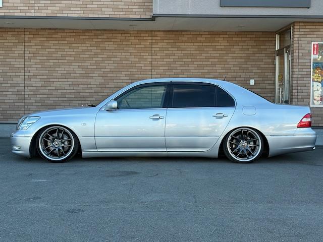 セルシオ Ｃ仕様　インテリアセレクション　保証付　禁煙車　黒革　サンルーフ　サスコン　ＷＯＲＫ製１９ＡＷ　ストレートマフラー　スマートキー　ナビ　Ｂカメラ　ブルートゥースキット　シートエアコン　全席電動シート　クルコン　ＨＩＤ　ＬＥＤフォグ（36枚目）