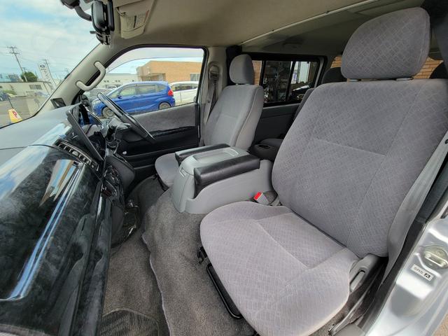 ハイエースバン ロングスーパーGL 保証付 禁煙車 ローダウン エアロ 外品17AW ホワイトレター ベッドキット LEDヘッド&フォグ アルパイン10型フローティングナビ デジタルインナーミラー ETC ガングリップ 木目調インパネ(37枚目)