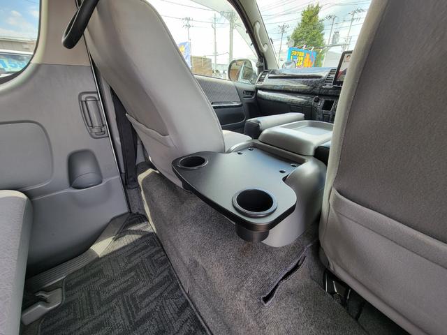 ハイエースバン ロングスーパーGL 保証付 禁煙車 ローダウン エアロ 外品17AW ホワイトレター ベッドキット LEDヘッド&フォグ アルパイン10型フローティングナビ デジタルインナーミラー ETC ガングリップ 木目調インパネ(44枚目)