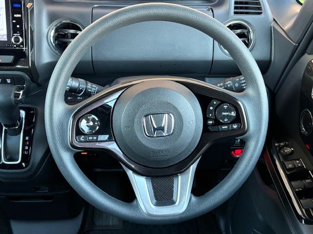 Ｎ－ＢＯＸカスタム Ｇ・Ｌホンダセンシング　保証付　禁煙車　電動スライドドア　衝突軽減ブレーキ　スマートキー　９型メーカーナビ　ＴＶ　Ｂカメラ　追従型クルコン　プッシュスタート　ＬＥＤライト　ステアリングアシスト　ＥＴＣ　純正ＡＷ（13枚目）