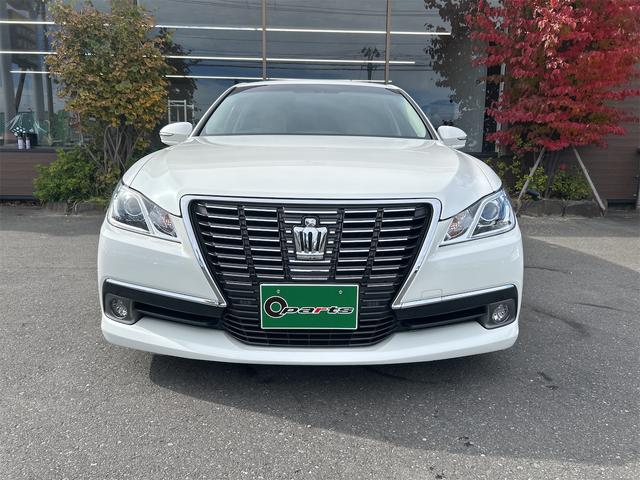 クラウン ロイヤルサルーン ETC クリアランスソナー オートクルーズコントロール バックカメラ TV アルミホイール HID AT スマートキー 電動格納ミラー 盗難防止システム 衝突安全ボディ ABS ESC エアコン(2枚目)