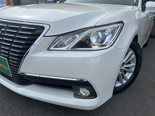 クラウン ロイヤルサルーン ETC クリアランスソナー オートクルーズコントロール バックカメラ TV アルミホイール HID AT スマートキー 電動格納ミラー 盗難防止システム 衝突安全ボディ ABS ESC エアコン(9枚目)