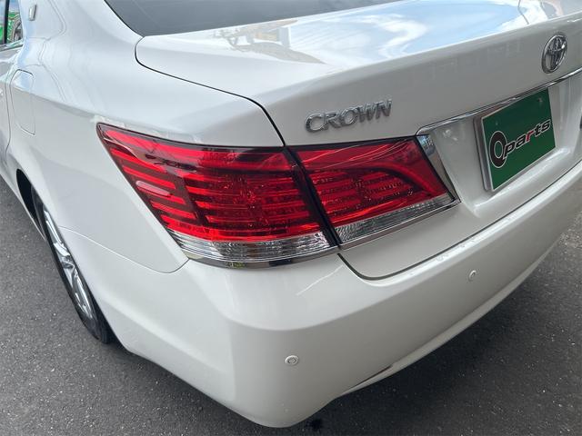 クラウン ロイヤルサルーン ETC クリアランスソナー オートクルーズコントロール バックカメラ TV アルミホイール HID AT スマートキー 電動格納ミラー 盗難防止システム 衝突安全ボディ ABS ESC エアコン(10枚目)