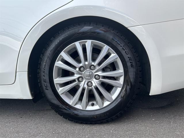 クラウン ロイヤルサルーン ETC クリアランスソナー オートクルーズコントロール バックカメラ TV アルミホイール HID AT スマートキー 電動格納ミラー 盗難防止システム 衝突安全ボディ ABS ESC エアコン(13枚目)