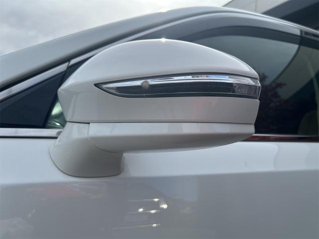 クラウン ロイヤルサルーン ETC クリアランスソナー オートクルーズコントロール バックカメラ TV アルミホイール HID AT スマートキー 電動格納ミラー 盗難防止システム 衝突安全ボディ ABS ESC エアコン(17枚目)