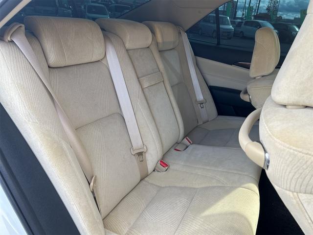 クラウン ロイヤルサルーン ETC クリアランスソナー オートクルーズコントロール バックカメラ TV アルミホイール HID AT スマートキー 電動格納ミラー 盗難防止システム 衝突安全ボディ ABS ESC エアコン(33枚目)