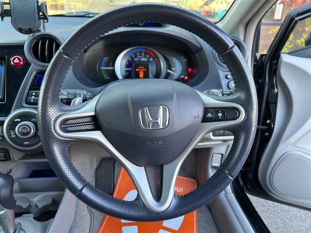 インサイト ＬＳ　アルミホイール　オートライト　ＨＩＤ　ＣＶＴ　キーレスエントリー　盗難防止システム　Ｂｌｕｅｔｏｏｔｈ　衝突安全ボディ　ＡＢＳ　ＥＳＣ　エアコン（19枚目）