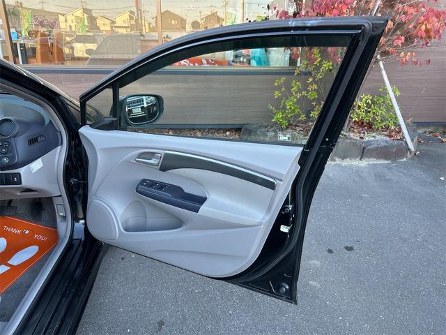 インサイト ＬＳ　アルミホイール　オートライト　ＨＩＤ　ＣＶＴ　キーレスエントリー　盗難防止システム　Ｂｌｕｅｔｏｏｔｈ　衝突安全ボディ　ＡＢＳ　ＥＳＣ　エアコン（31枚目）