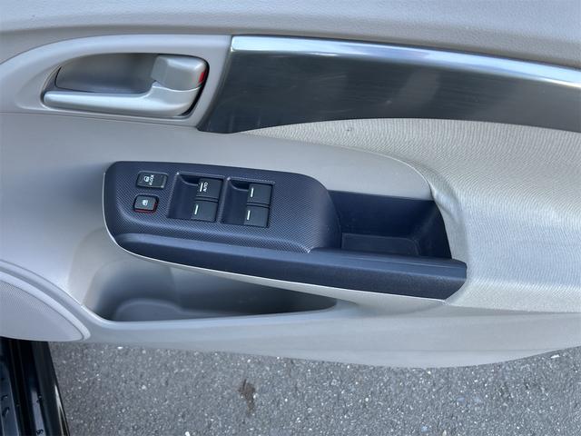 インサイト ＬＳ　アルミホイール　オートライト　ＨＩＤ　ＣＶＴ　キーレスエントリー　盗難防止システム　Ｂｌｕｅｔｏｏｔｈ　衝突安全ボディ　ＡＢＳ　ＥＳＣ　エアコン（32枚目）