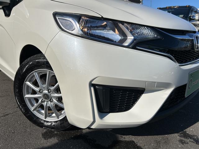 フィット １３Ｇ・Ｆパッケージ　ＥＴＣ　ナビ　衝突被害軽減システム　アルミホイール　スマートキー　アイドリングストップ　電動格納ミラー　フルフラット　ＣＶＴ　盗難防止システム　衝突安全ボディ　ＡＢＳ　ＥＳＣ　ＵＳＢ（8枚目）