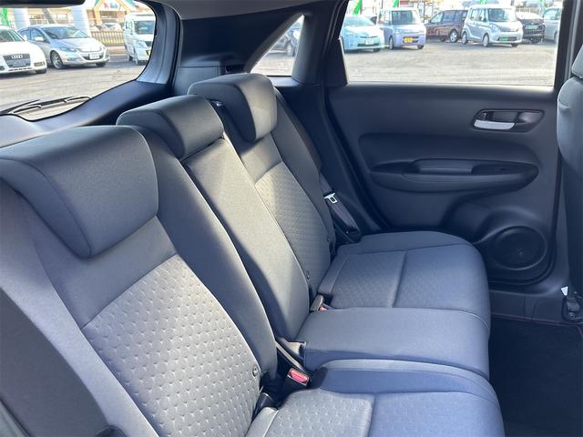 フィット ｅ：ＨＥＶベーシック　バックカメラ　ナビ　ＴＶ　クリアランスソナー　オートクルーズコントロール　衝突被害軽減システム　オートライト　ＬＥＤヘッドランプ　スマートキー　アイドリングストップ　電動格納ミラー　ＣＶＴ（36枚目）