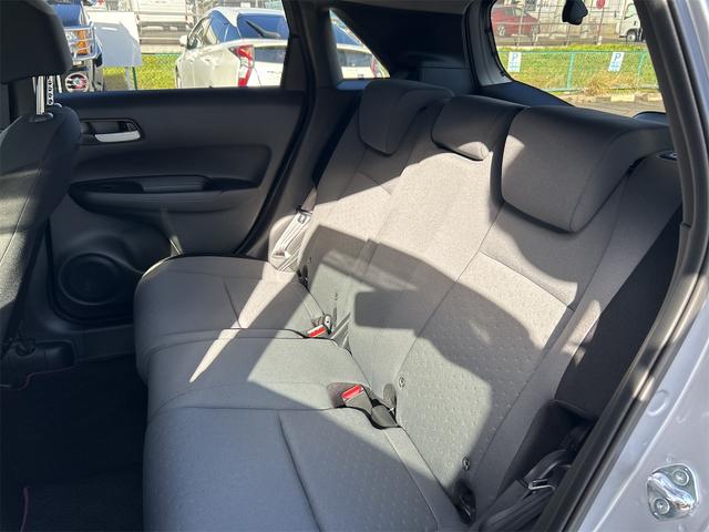 フィット ｅ：ＨＥＶベーシック　バックカメラ　ナビ　ＴＶ　クリアランスソナー　オートクルーズコントロール　衝突被害軽減システム　オートライト　ＬＥＤヘッドランプ　スマートキー　アイドリングストップ　電動格納ミラー　ＣＶＴ（41枚目）